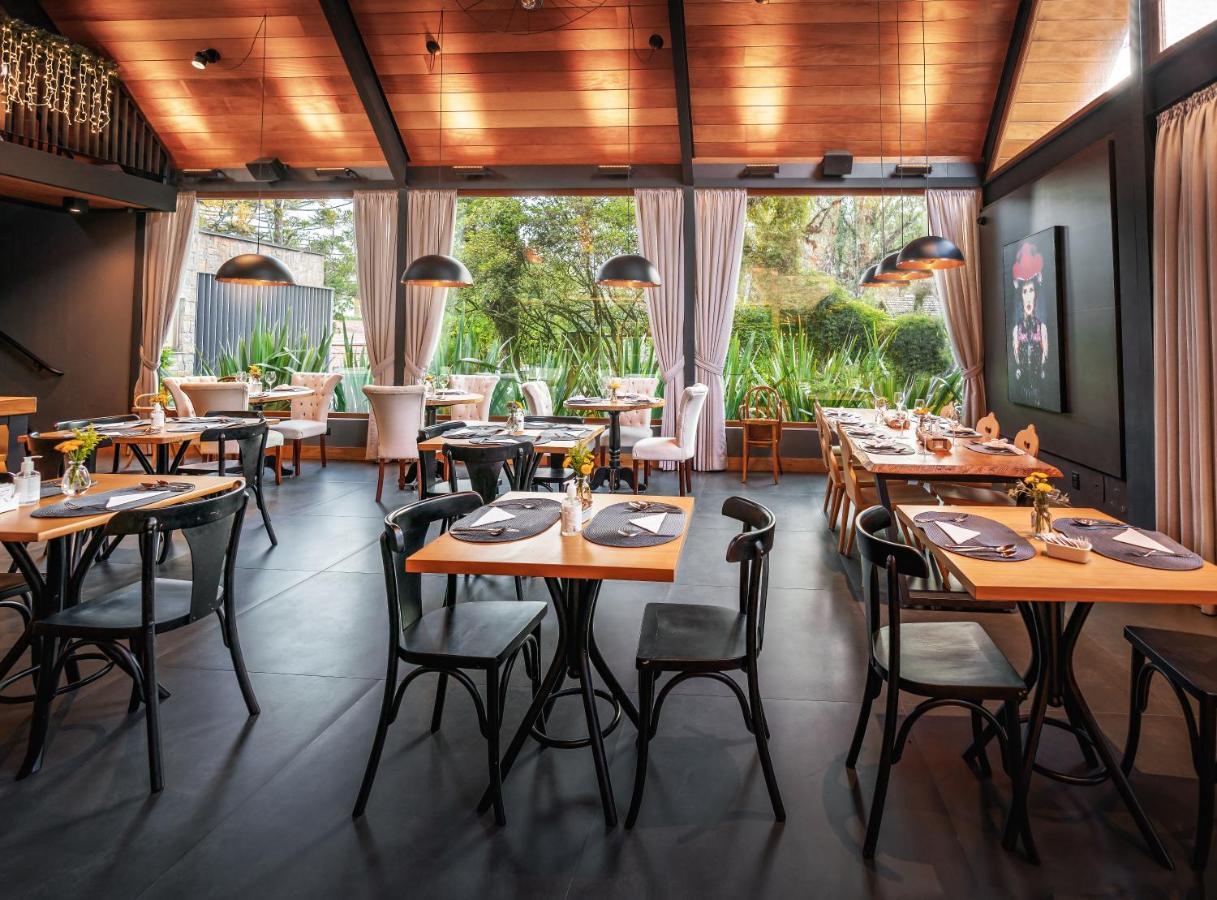 巴伐利亚运动酒店 格拉玛多 外观 照片 Restaurant interior