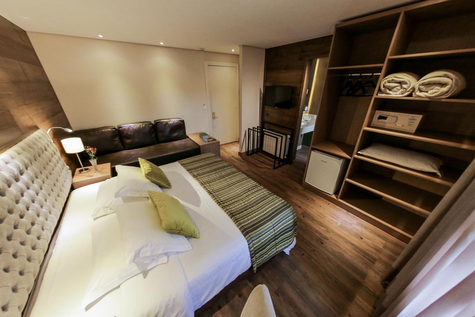 巴伐利亚运动酒店 格拉玛多 外观 照片 A bedroom at the hotel