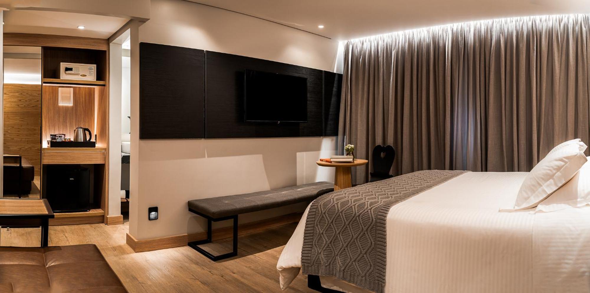巴伐利亚运动酒店 格拉玛多 外观 照片 A bedroom at the hotel